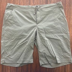 Woman’s Olive Green Knee Length Shorts